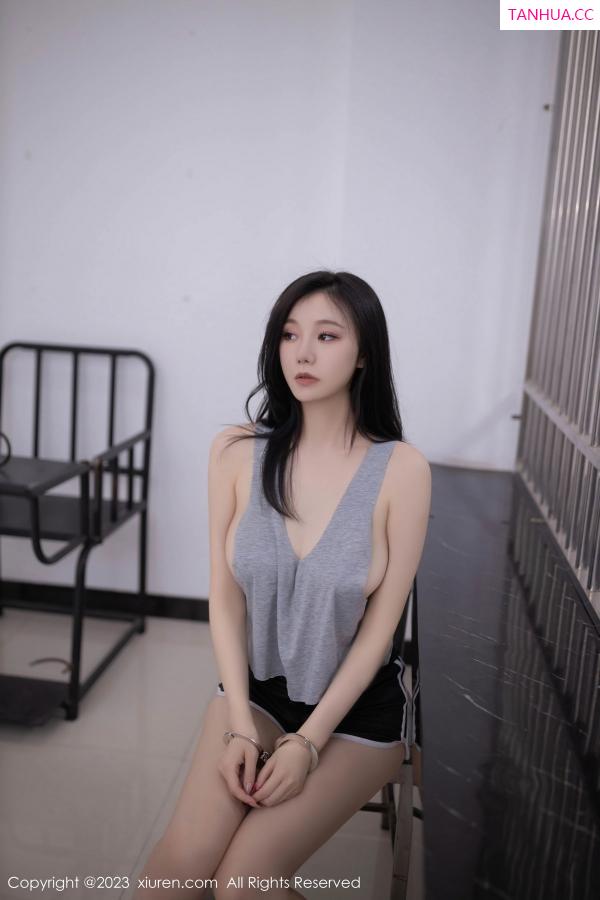 安然Maleah  [XiuRen]高清写真图 2023.08.01 No.7170 安然anran 妩媚美腿第2张图片